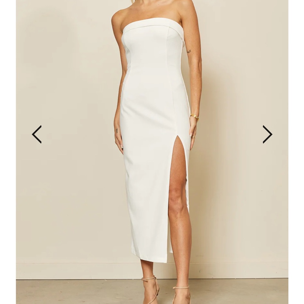 Purchased for civil ceremony at city hall. Went with something else!